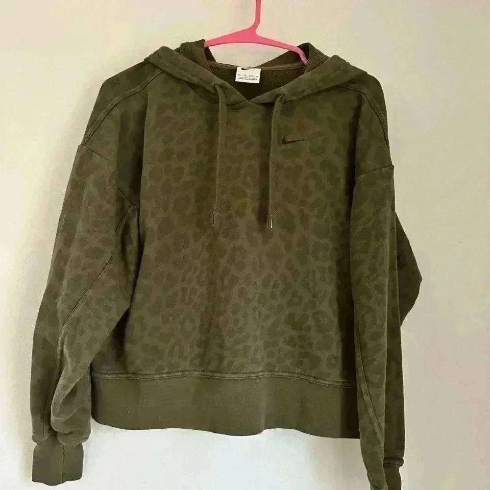 Nike Women's Dri-FIT Get Fit Leopard Print Pullover Hoodie - XS